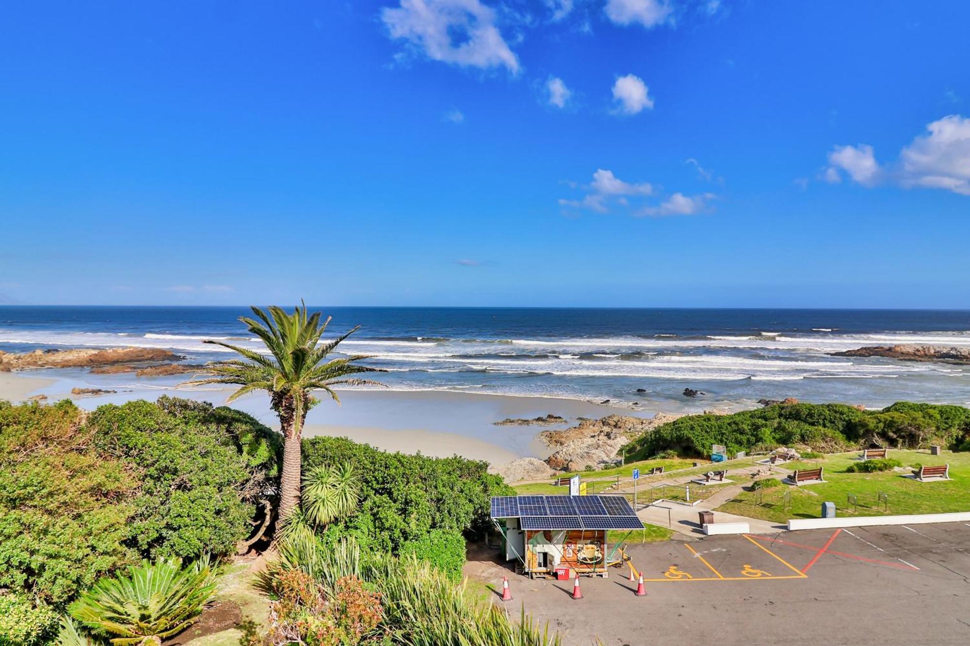 Hermanus Beachfront Lodge - Solar Power Kültér fotó